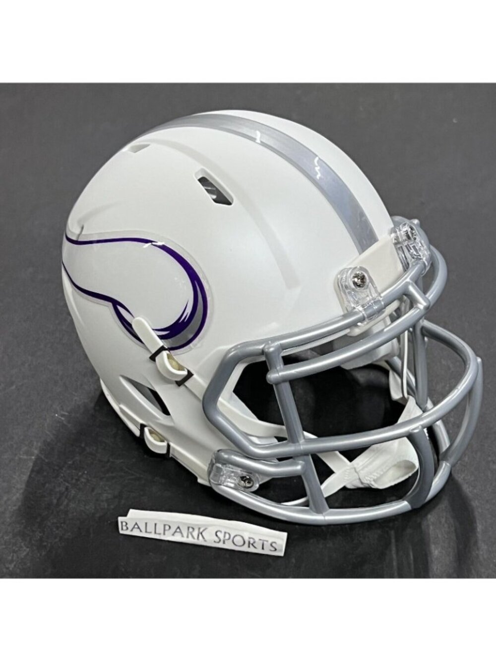 NEW IN BOX Riddell Minnesota Vikings On-Field Alternate Speed Mini Helmet $34.99 - Picture 7 of 14